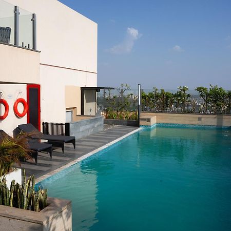 Hyatt Place Jaipur Malviya Nagar Bagian luar foto Pool at the hotel
